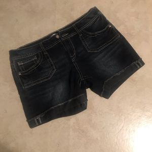 No boundaries dark wash jean shorts